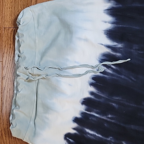 YAKIRA BELLA TIE-DYE SKIRT sz Medium - Picture 2 of 7